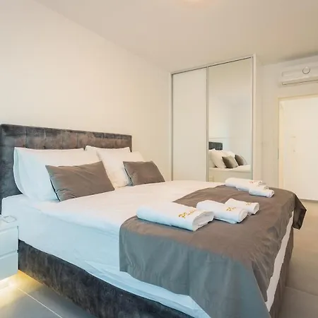 Apartment Ps *